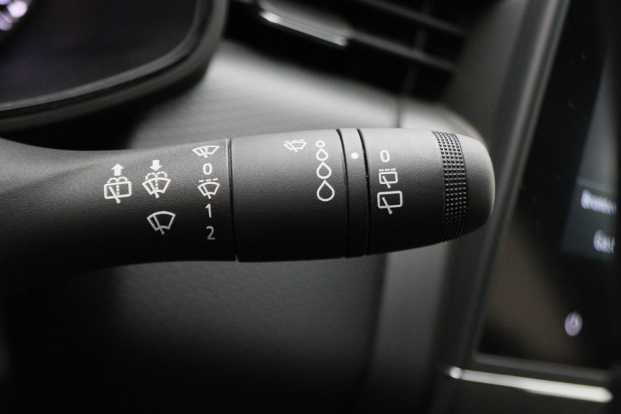 Renault Clio 1.0 TCe Zen LED, Apple Carplay, Lane Assist, Cruise, PDC, 16"