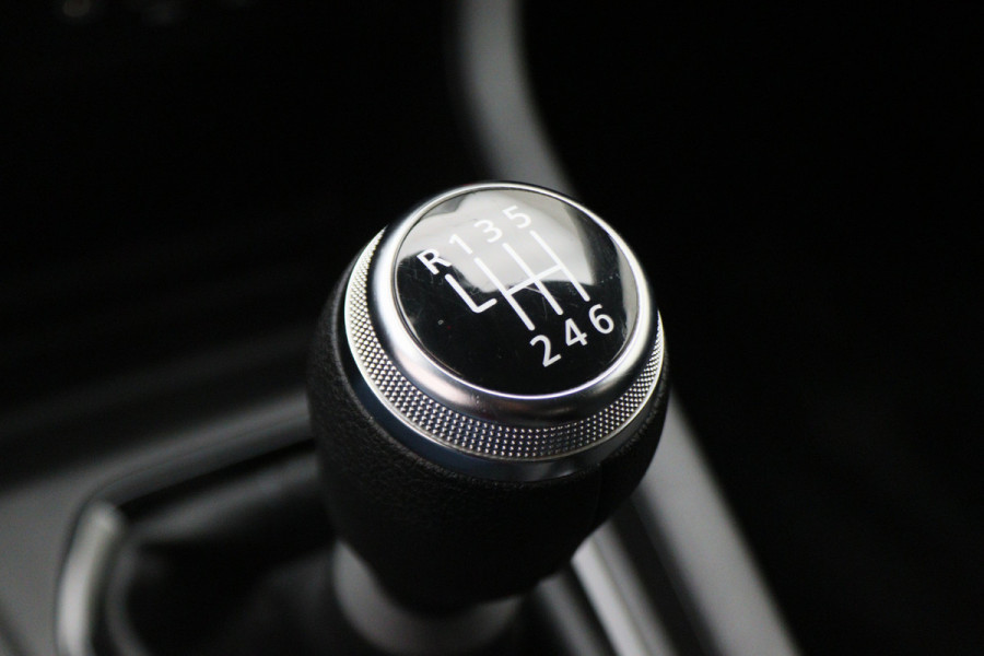 Renault Clio 1.0 TCe Zen LED, Apple Carplay, Lane Assist, Cruise, PDC, 16"