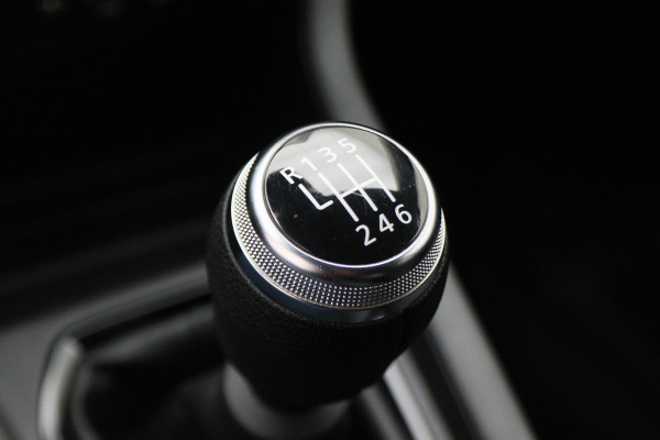 Renault Clio 1.0 TCe Zen LED, Apple Carplay, Lane Assist, Cruise, PDC, 16"