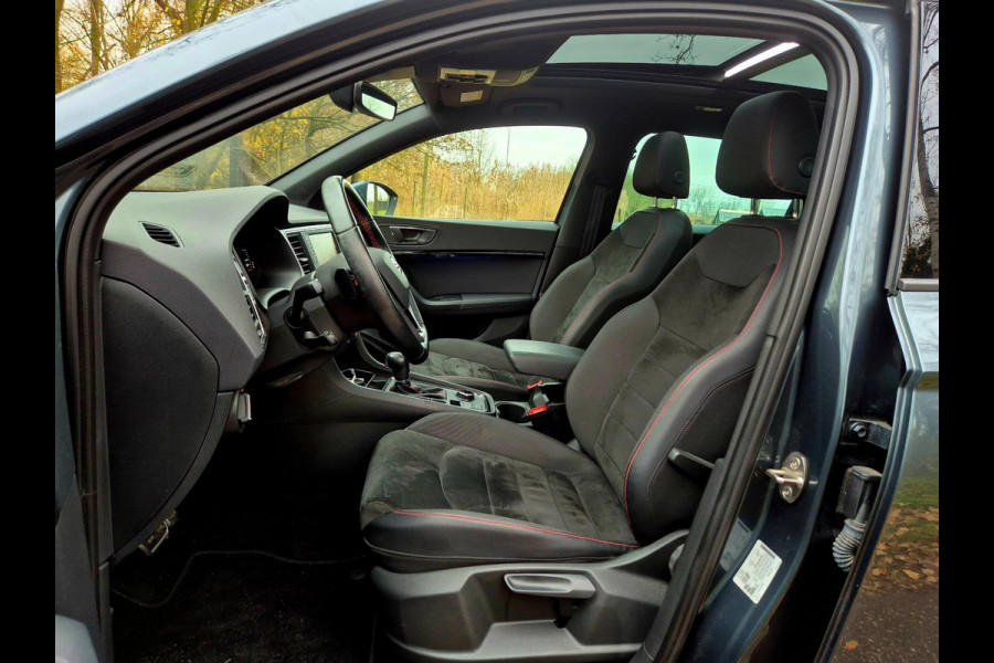 Seat Ateca 1.5 TSI FR Business Intense . Panoramadak . Trekhaak
