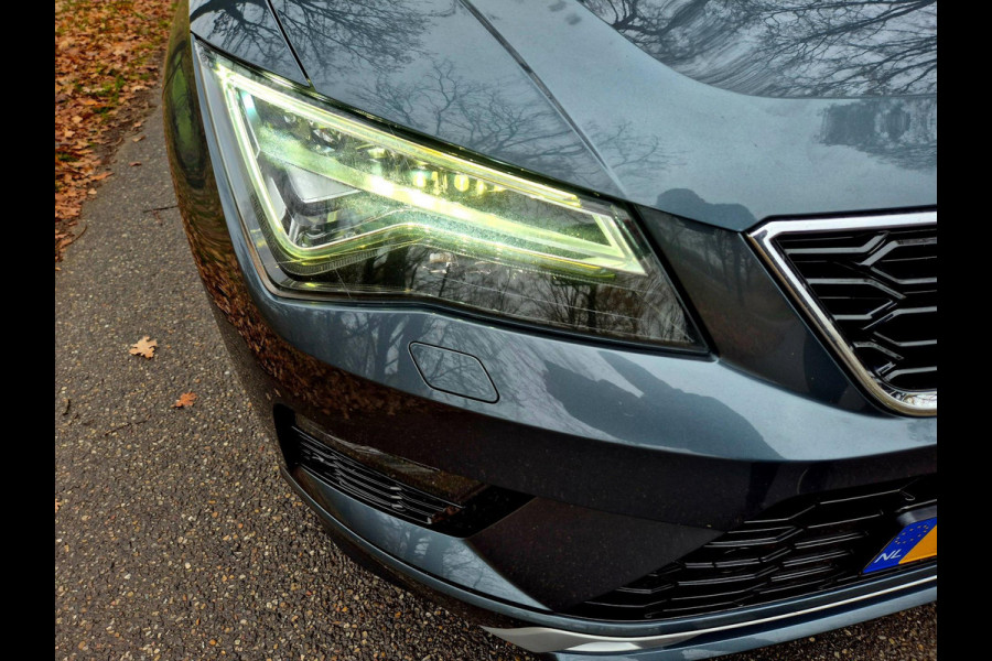 Seat Ateca 1.5 TSI FR Business Intense . Panoramadak . Trekhaak