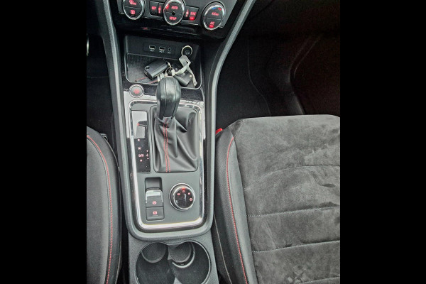 Seat Ateca 1.5 TSI FR Business Intense . Panoramadak . Trekhaak