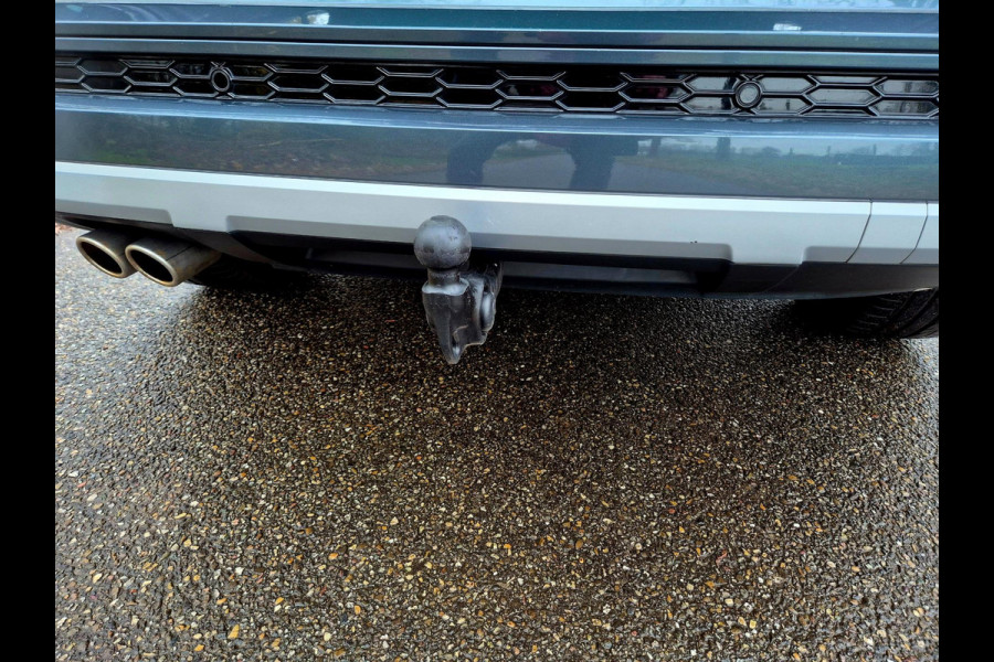 Seat Ateca 1.5 TSI FR Business Intense . Panoramadak . Trekhaak