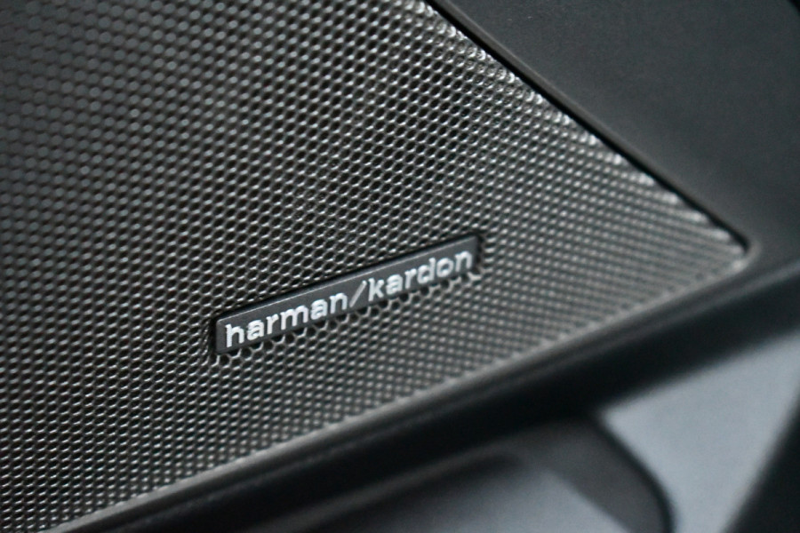 BMW 3 Serie 330D M-Sport Pro Pano H/K HUD El-zetels Parelmoer-wit!