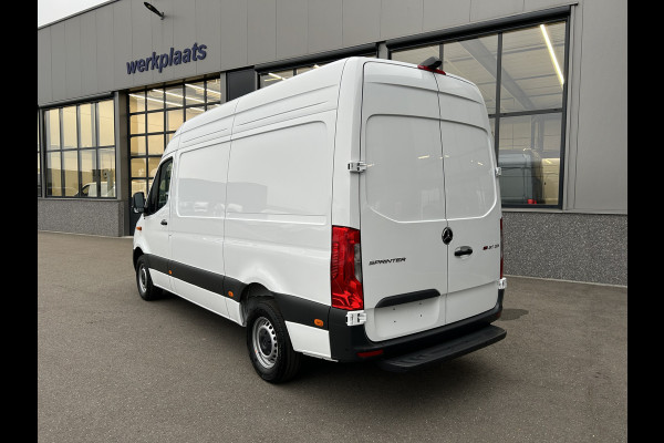Mercedes-Benz Sprinter 317 CDI L2 H2 MBUX / 360 Camera / Parkeersensoren / Navigatie / Cruise control / Airco / 270 Graden achterdeuren