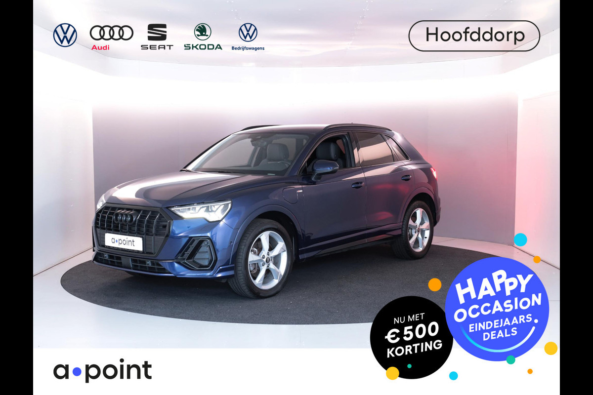 Audi Q3 45 TFSI e S edition 245 pk S-tronic | Navigatie | Parkeersensoren (Park assist) | Achteruitrijcamera | Adaptieve cruise control | Lederen bekleding | Elektr. voorstoelen | S-Line |