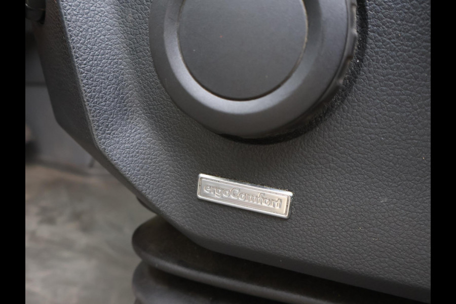 Volkswagen Crafter 35 2.0 TDI 140 PK EURO 6 BAKWAGEN MEUBELBAK + APPLE CARPLAY | AIRCO | GEVEERDE STOEL