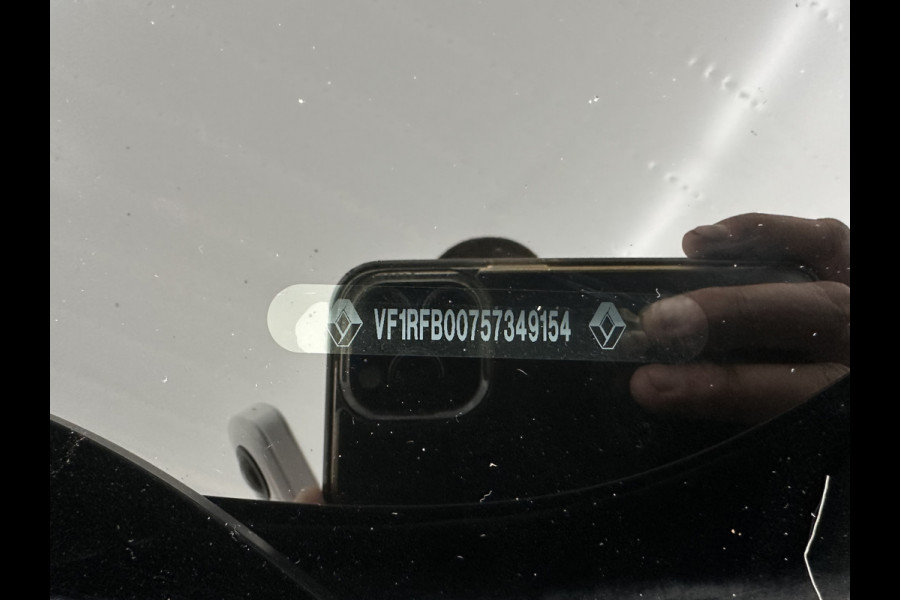 Renault Mégane Estate 1.5 dCi Bose *1/2 LEATHER | FULL-LED | NAVI-FULLMAP | CAMERA | KEYLESS | COMFORT-SEATS | ECC | PDC | 17''ALU*