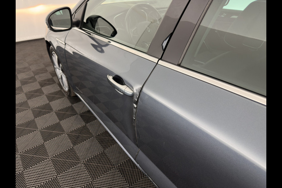 Renault Mégane Estate 1.5 dCi Bose *1/2 LEATHER | FULL-LED | NAVI-FULLMAP | CAMERA | KEYLESS | COMFORT-SEATS | ECC | PDC | 17''ALU*