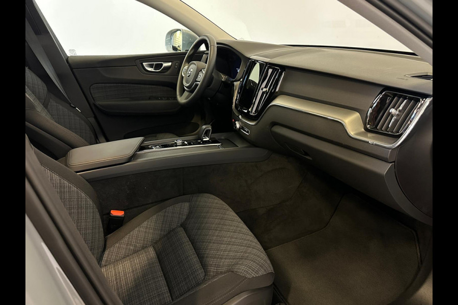 Volvo XC60 2.0 T6 Plug-in hybrid AWD Essential Edition Bright|NAP|PANO|1e EIGENAAR