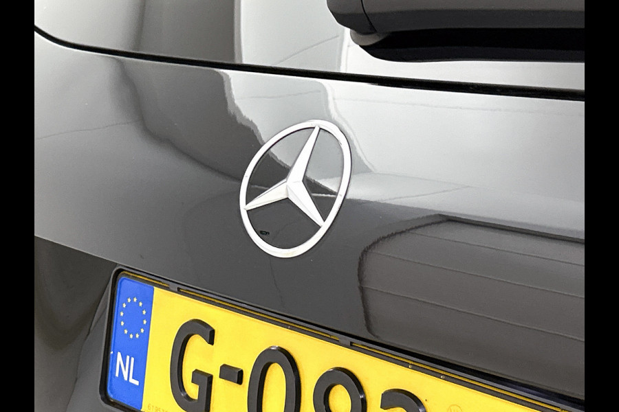 Mercedes-Benz B-Klasse 180 Business Solution Plus(NL-auto, Perfect OnderH, Camera, StoelV, Navi, Cruise Con, Climate Con, Etc)