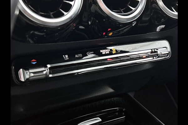 Mercedes-Benz B-Klasse 180 Business Solution Plus(NL-auto, Perfect OnderH, Camera, StoelV, Navi, Cruise Con, Climate Con, Etc)