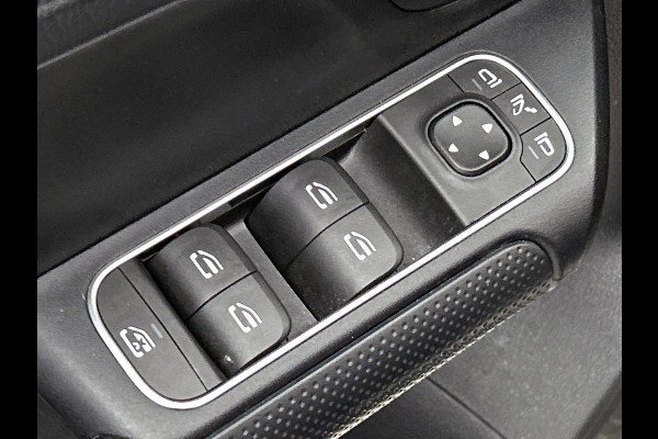 Mercedes-Benz B-Klasse 180 Business Solution Plus(NL-auto, Perfect OnderH, Camera, StoelV, Navi, Cruise Con, Climate Con, Etc)