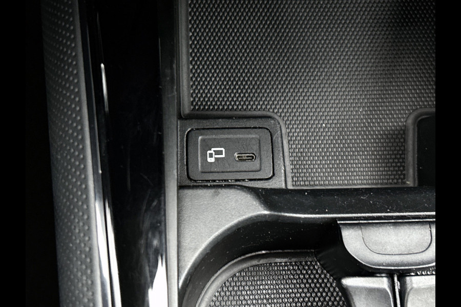 Mercedes-Benz B-Klasse 180 Business Solution Plus(NL-auto, Perfect OnderH, Camera, StoelV, Navi, Cruise Con, Climate Con, Etc)