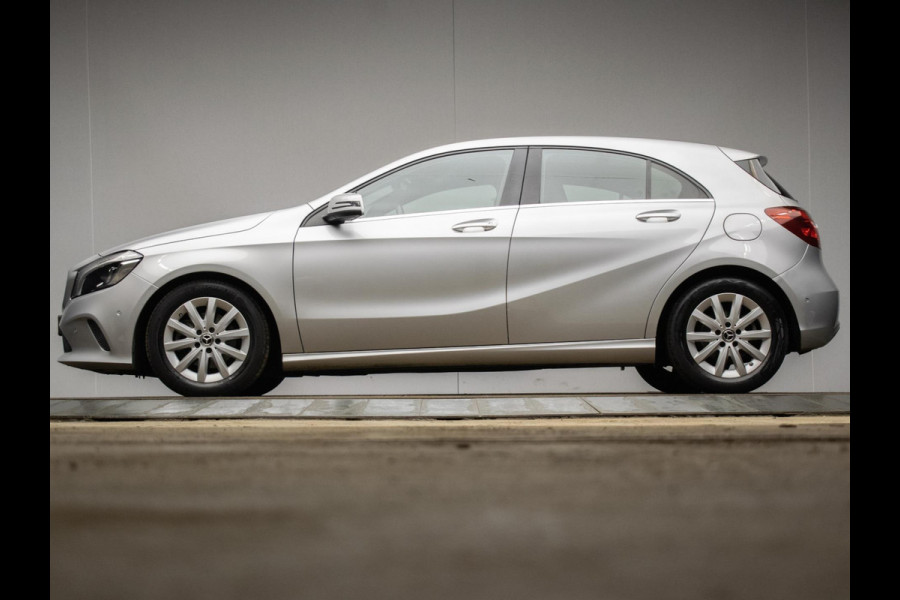 Mercedes-Benz A-Klasse 180 Business Solution Sport FACELIFT (NAVI,LED,XENON,CAMERA,STOELVERWARMING,SPORTSTOELEN,GETINT,NETTESTAAT)