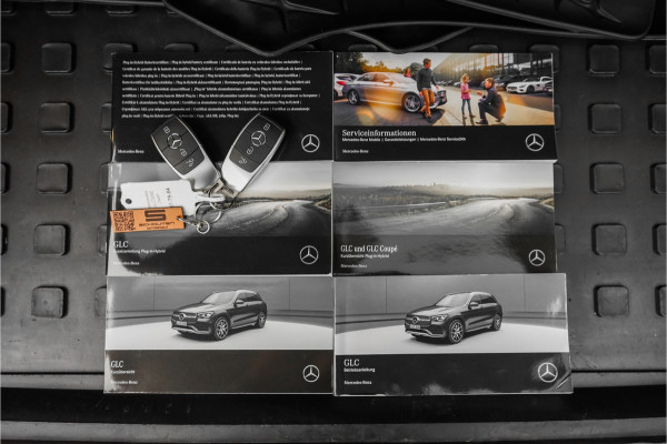 Mercedes-Benz GLC 300e 4M AMG Pano Memory LED Trekhaak 360° 20"