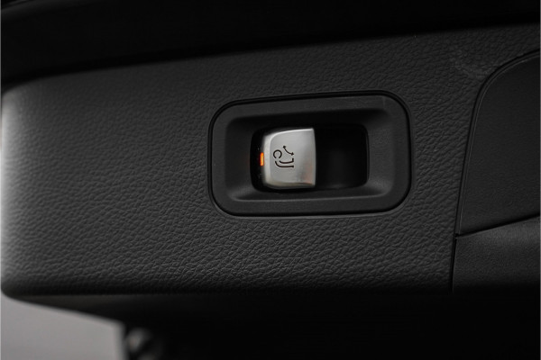 Mercedes-Benz GLC 300e 4M AMG Pano Memory LED Trekhaak 360° 20"