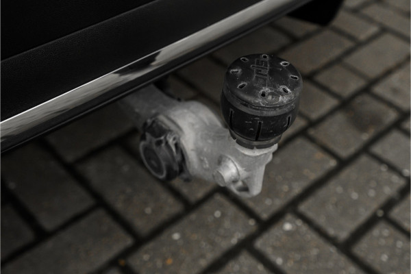 Mercedes-Benz GLC 300e 4M AMG Pano Memory LED Trekhaak 360° 20"