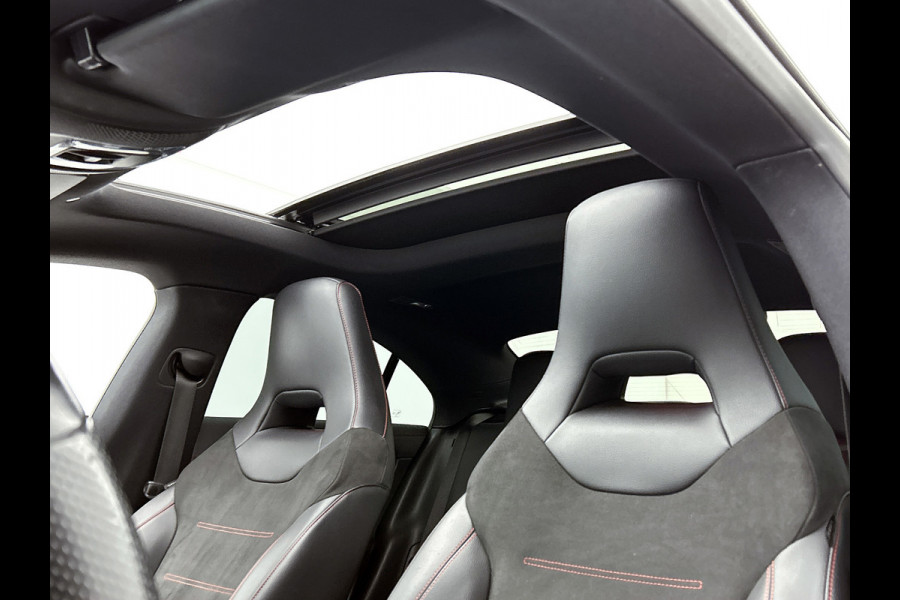 Mercedes-Benz CLA-Klasse 250 e Business Solution AMG Limited (NL-auto, Goed OnderH, Panorama, SfeerV, Carplay, Lane Assist, Navi)