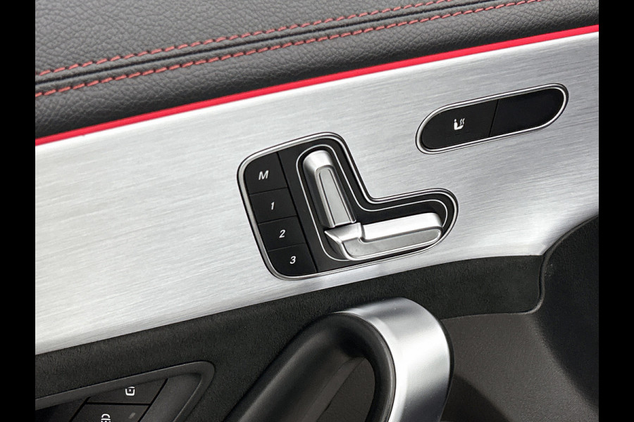 Mercedes-Benz CLA-Klasse 250 e Business Solution AMG Limited (NL-auto, Goed OnderH, Panorama, SfeerV, Carplay, Lane Assist, Navi)
