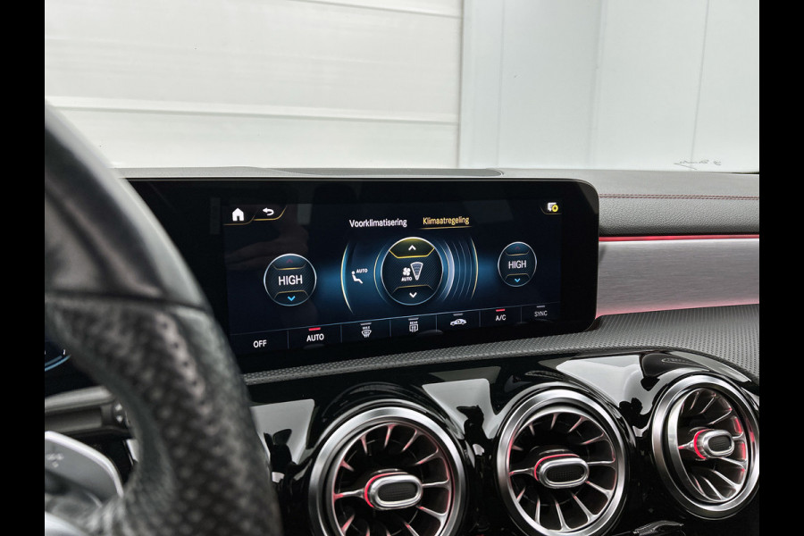 Mercedes-Benz CLA-Klasse 250 e Business Solution AMG Limited (NL-auto, Goed OnderH, Panorama, SfeerV, Carplay, Lane Assist, Navi)