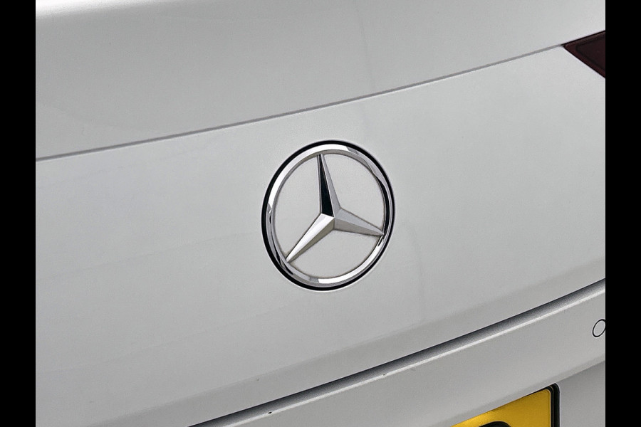 Mercedes-Benz CLA-Klasse 250 e Business Solution AMG Limited (NL-auto, Goed OnderH, Panorama, SfeerV, Carplay, Lane Assist, Navi)