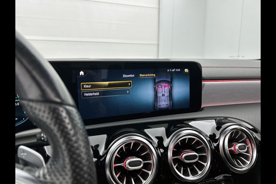 Mercedes-Benz CLA-Klasse 250 e Business Solution AMG Limited (NL-auto, Goed OnderH, Panorama, SfeerV, Carplay, Lane Assist, Navi)