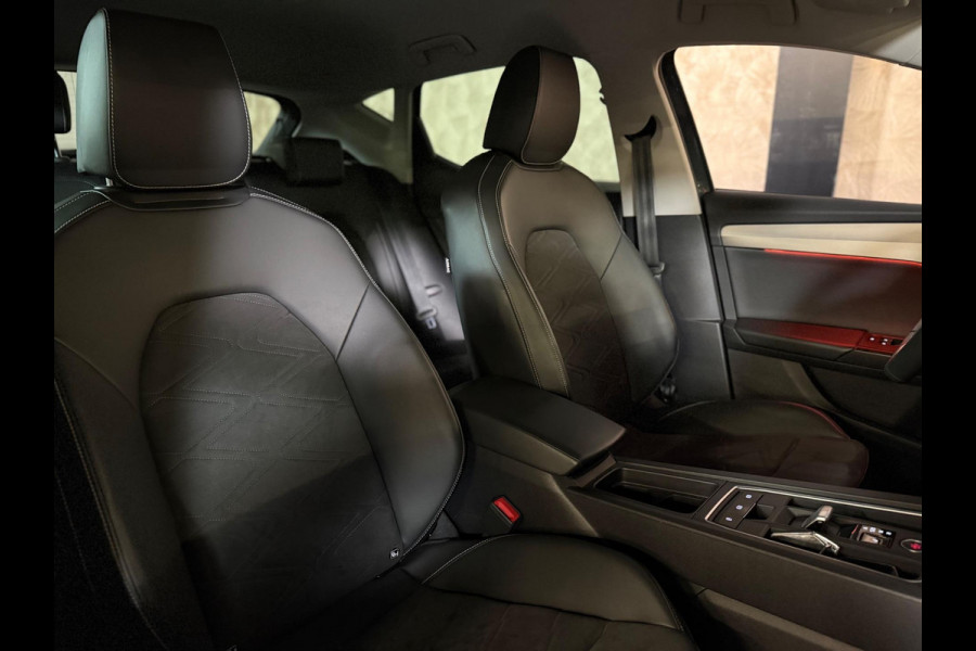 Seat Leon Sportstourer 1.4 TSI eHybrid PHEV Xcellence | Keyless | camera | memory seats | CarPlay | sfeerverlichting