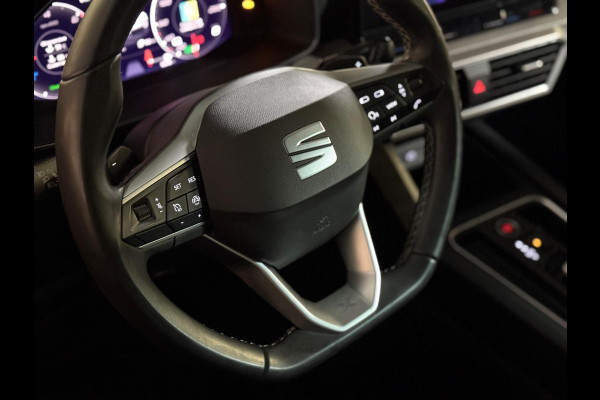 Seat Leon Sportstourer 1.4 TSI eHybrid PHEV Xcellence | Keyless | camera | memory seats | CarPlay | sfeerverlichting