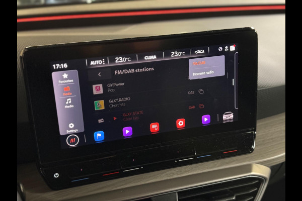 Seat Leon Sportstourer 1.4 TSI eHybrid PHEV Xcellence | Keyless | camera | memory seats | CarPlay | sfeerverlichting