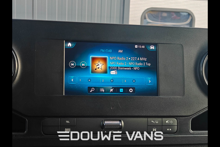 Mercedes-Benz Sprinter L2 H2 Automaat 315 BLAUW MBUX DAB Trekhaak Leder