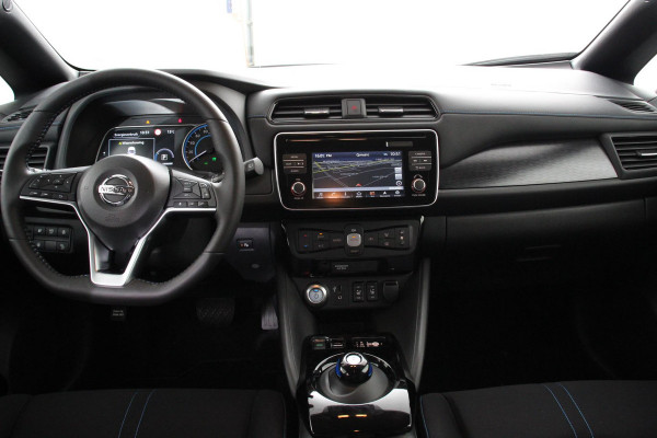 Nissan Leaf N-Connecta 40 kWh | Navigatie | Bluetooth | Cruise control | Camera | Parkeer sensoren | Lichtmetalen velgen | Climate Control