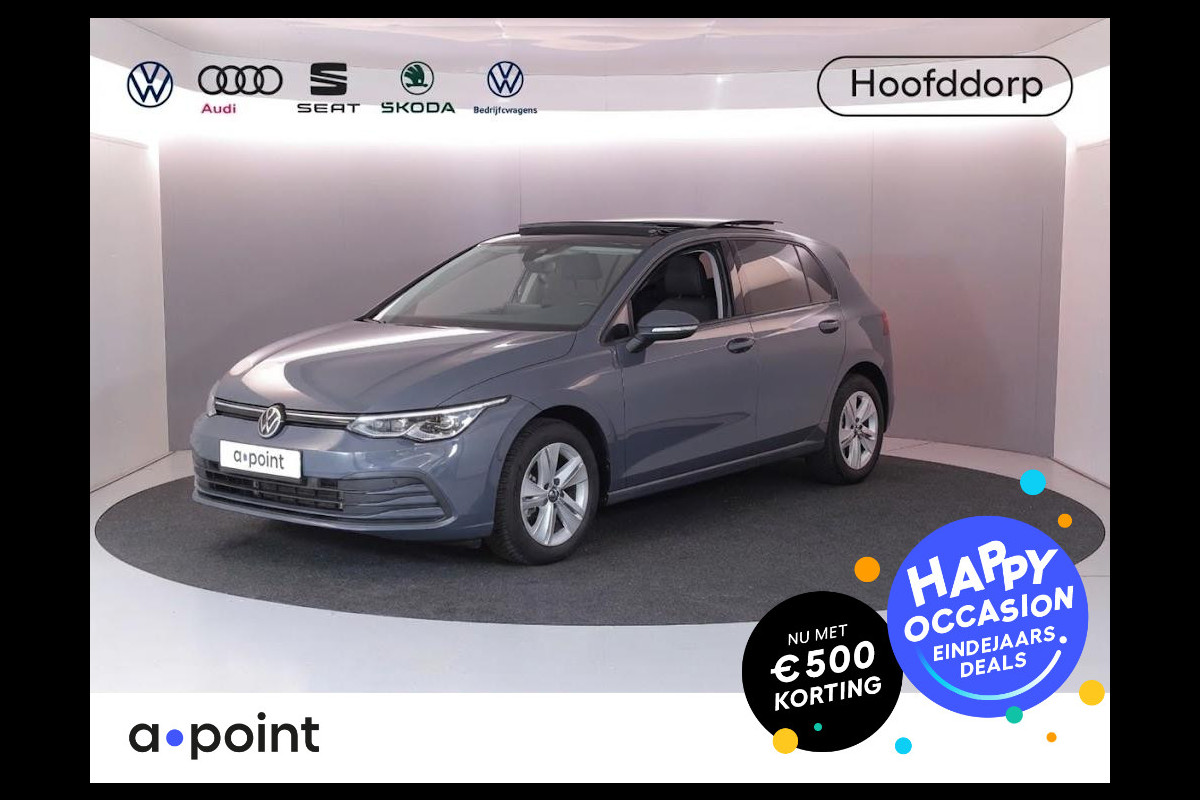 Volkswagen Golf 1.5 eTSI Life Edition 116 pk Automaat (DSG) | Verlengde garantie | Navigatie via App | Panoramadak | Parkeersensoren | Achteruitrijcamera | Matrix LED koplampen | Stoelverwarming |
