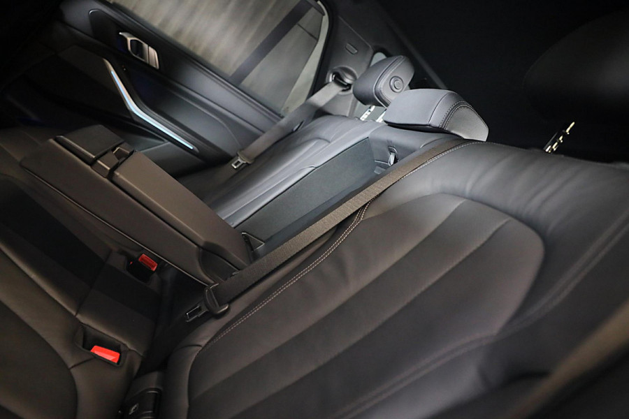 BMW X5 XDrive45e High Executive M Line / Luchtvering / 360 Camera / Head Up / Leder / F1 / Open Pano / Laser Koplampen / 22 Inch