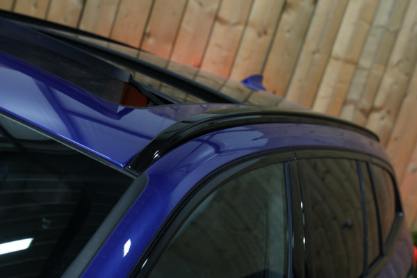 BMW 3 Serie Touring 330e xDrive M-Sport *Pano*Trekhaak*Led*Stoelverwarming*