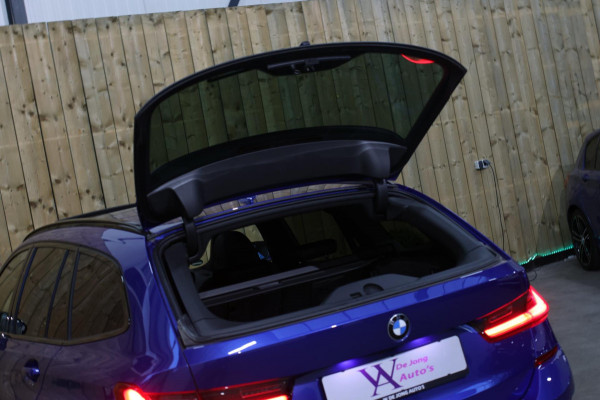 BMW 3 Serie Touring 330e xDrive M-Sport *Pano*Trekhaak*Led*Stoelverwarming*