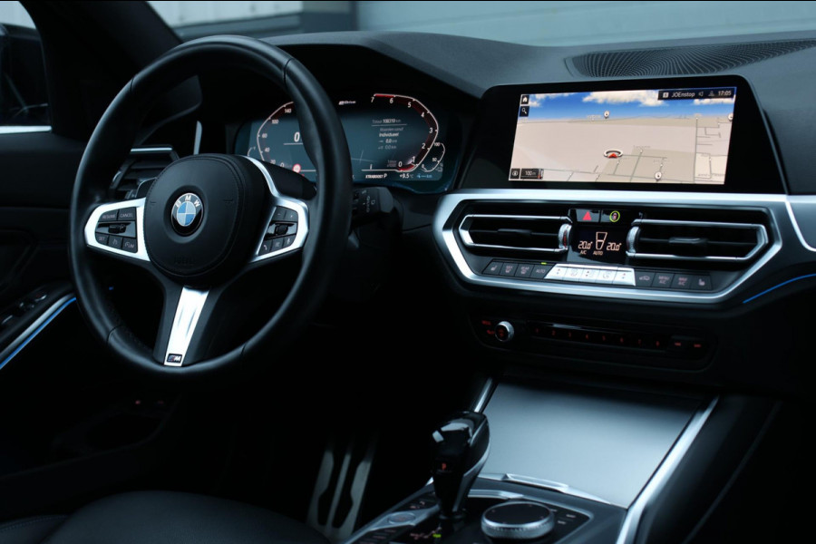 BMW 3 Serie Touring 330e xDrive M-Sport *Pano*Trekhaak*Led*Stoelverwarming*