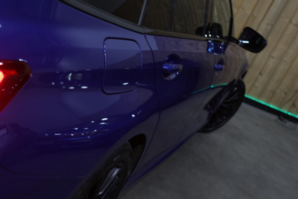 BMW 3 Serie Touring 330e xDrive M-Sport *Pano*Trekhaak*Led*Stoelverwarming*