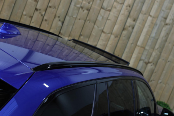 BMW 3 Serie Touring 330e xDrive M-Sport *Pano*Trekhaak*Led*Stoelverwarming*