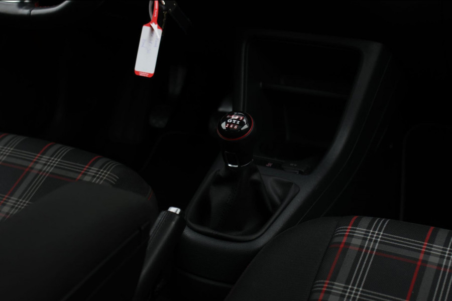 Volkswagen up! 1.0 TSI GTI *Pano*Beats*Cruise control*Stoelverwarming*