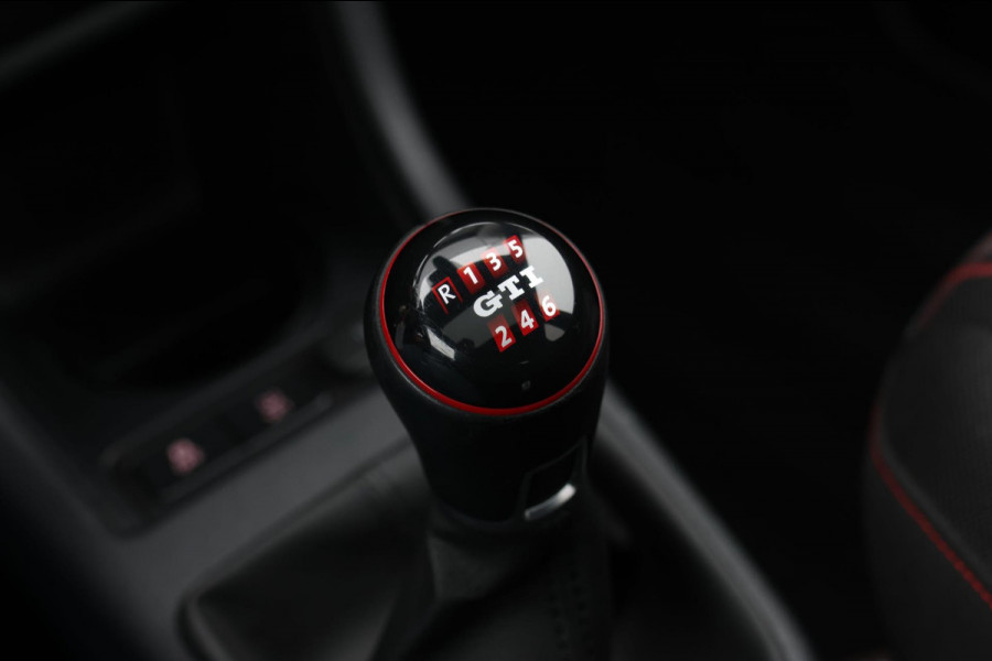 Volkswagen up! 1.0 TSI GTI *Pano*Beats*Cruise control*Stoelverwarming*