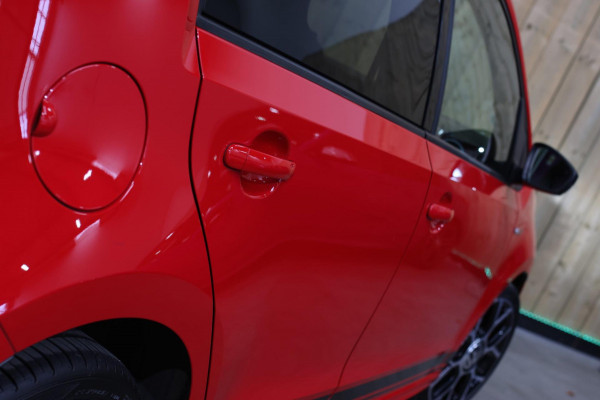 Volkswagen up! 1.0 TSI GTI *Pano*Beats*Cruise control*Stoelverwarming*