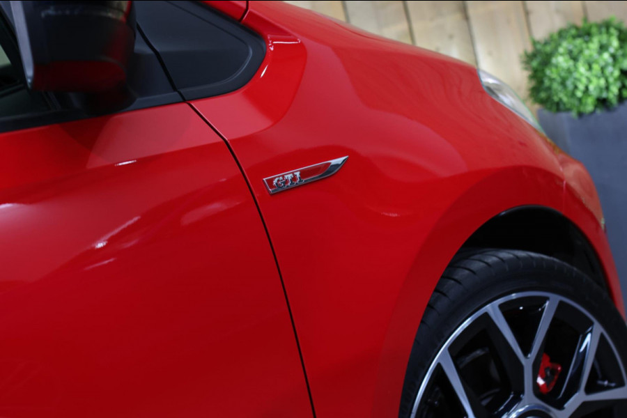 Volkswagen up! 1.0 TSI GTI *Pano*Beats*Cruise control*Stoelverwarming*