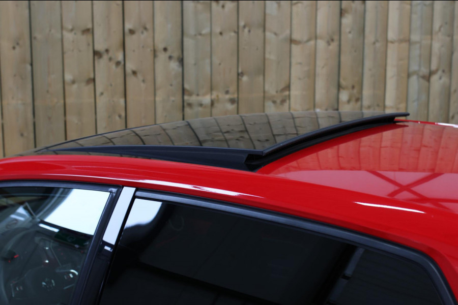 Volkswagen up! 1.0 TSI GTI *Pano*Beats*Cruise control*Stoelverwarming*