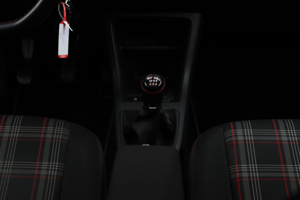Volkswagen up! 1.0 TSI GTI *Pano*Beats*Cruise control*Stoelverwarming*