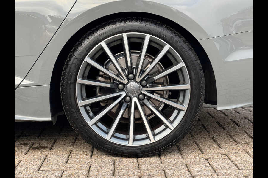 Audi A5 Sportback 40 TFSI quattro S-Line edition * Panorama * Stoelverwarming * NL Auto *