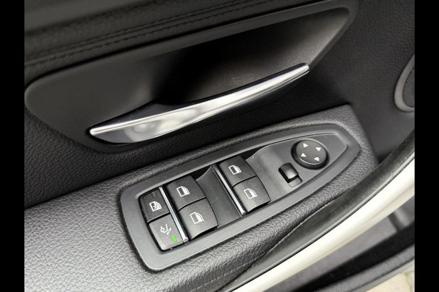 BMW 3-serie Gran Turismo 320i High Executive Automaat | Leer | Stoelverwarming | Cruise & climate control | Head-up display | Keyless entry | Trekhaak af