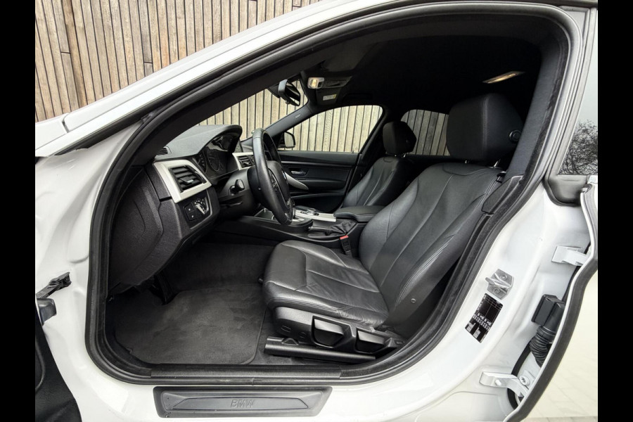 BMW 3-serie Gran Turismo 320i High Executive Automaat | Leer | Stoelverwarming | Cruise & climate control | Head-up display | Keyless entry | Trekhaak af