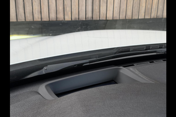 BMW 3-serie Gran Turismo 320i High Executive Automaat | Leer | Stoelverwarming | Cruise & climate control | Head-up display | Keyless entry | Trekhaak af