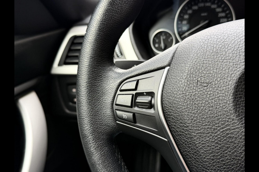 BMW 3-serie Gran Turismo 320i High Executive Automaat | Leer | Stoelverwarming | Cruise & climate control | Head-up display | Keyless entry | Trekhaak af